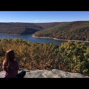 Meet your Posher, Elaine